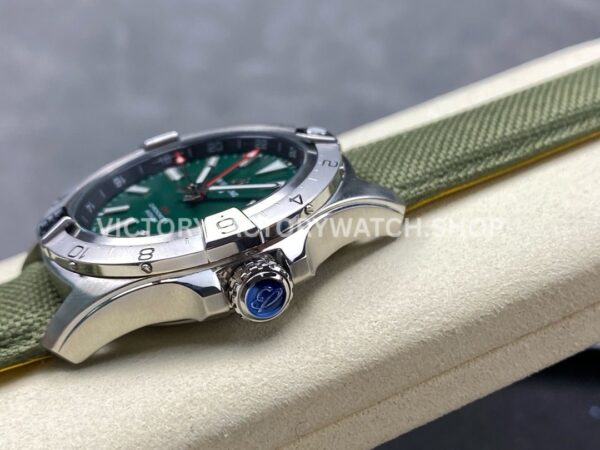 BLS Factory Breitling Avenger A32320101L1A1 44mm Steel Calf Skin Strap Red GMT Needle Green Dial (2) BLS Factory Breitling Avenger A32320101L1A1 44mm Steel Calf Skin Strap Red GMT Needle Green Dial