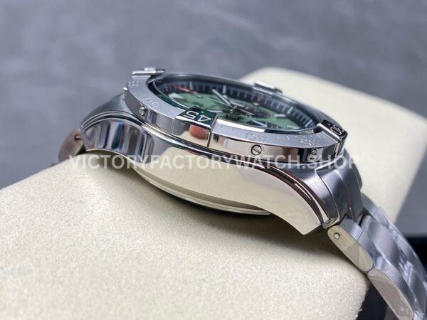 BLS Factory Breitling Avenger B01 Chronograph AB0147101L1A1 44mm Full Steel Green Dial