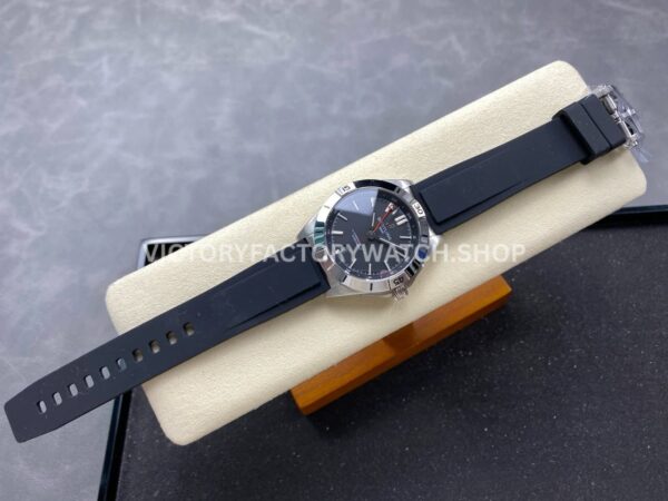 BLS Factory Breitling Chronomat GMT A32398101B1A1 40mm Rubber Strap Red GMT Needle Black Dial (4) BLS Factory Breitling Chronomat GMT A32398101B1A1 40mm Rubber Strap Red GMT Needle Black Dial