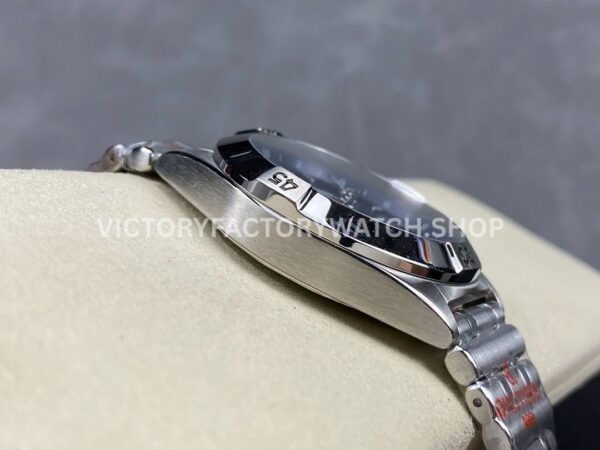 BLS Factory Breitling Chronomat GMT A32398101C1A1 40mm Full Steel Red GMT Needle Blue Dial (6) BLS Factory Breitling Chronomat GMT A32398101C1A1 40mm Full Steel Red GMT Needle Blue Dial