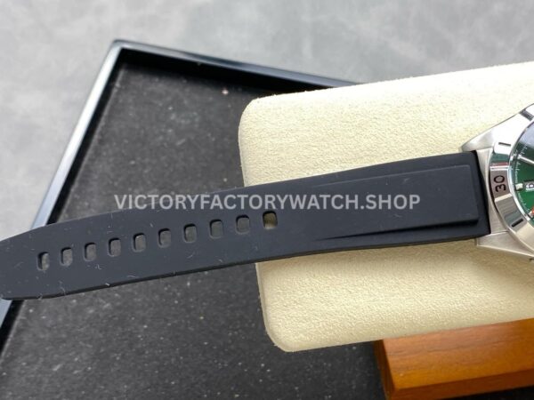 BLS Factory Breitling Chronomat GMT A32398101L1A1 40mm Rubber Strap Red GMT Needle Green Dial