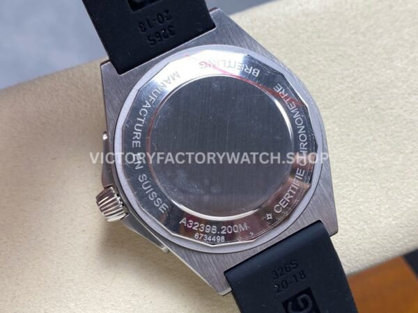 BLS Factory Breitling Chronomat GMT A32398101L1A1 40mm Rubber Strap Red GMT Needle Green Dial