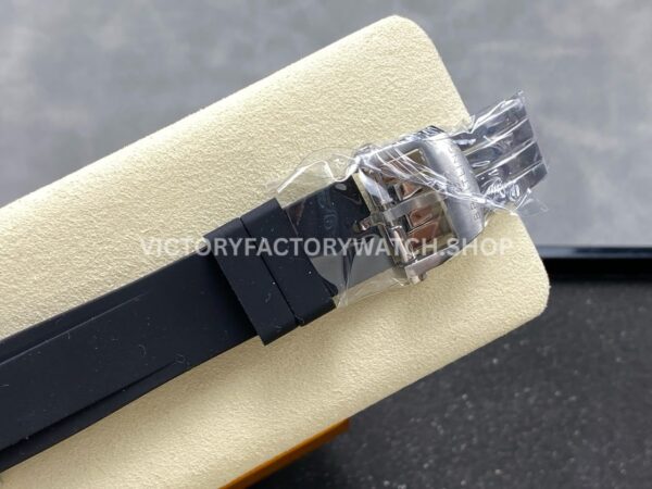 BLS Factory Breitling Chronomat GMT A32398101L1A1 40mm Rubber Strap Red GMT Needle Green Dial