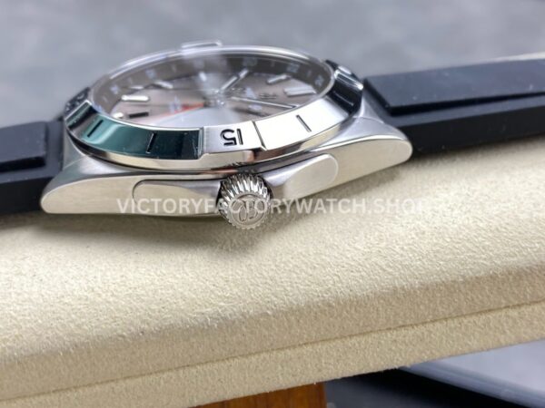 BLS Factory Breitling Chronomat GMT A32398101M1A1 40mm Rubber Strap Red GMT Needle Grey Dial