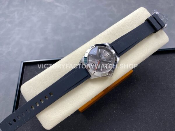 BLS Factory Breitling Chronomat GMT A32398101M1A1 40mm Rubber Strap Red GMT Needle Grey Dial