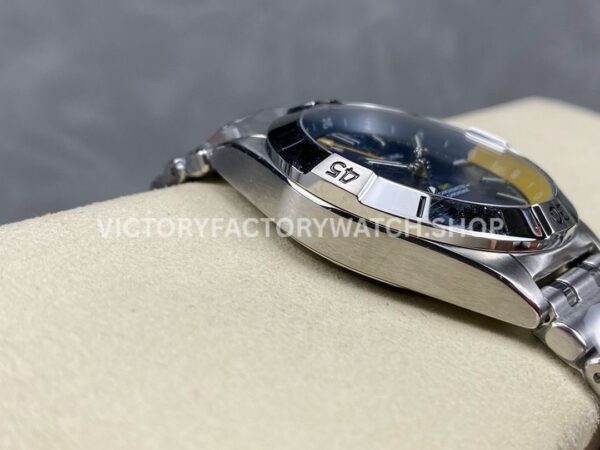 BLS Factory Breitling Chronomat GMT A323981A1C1A1 40mm Full Steel Yellow GMT Needle Blue Dial (1 (9) BLS Factory Breitling Chronomat GMT A323981A1C1A1 40mm Full Steel Yellow GMT Needle Blue Dial