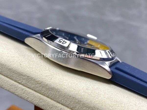 BLS Factory Breitling Chronomat GMT A323981A1C1A1 40mm Rubber Strap Yellow GMT Needle Blue Dial