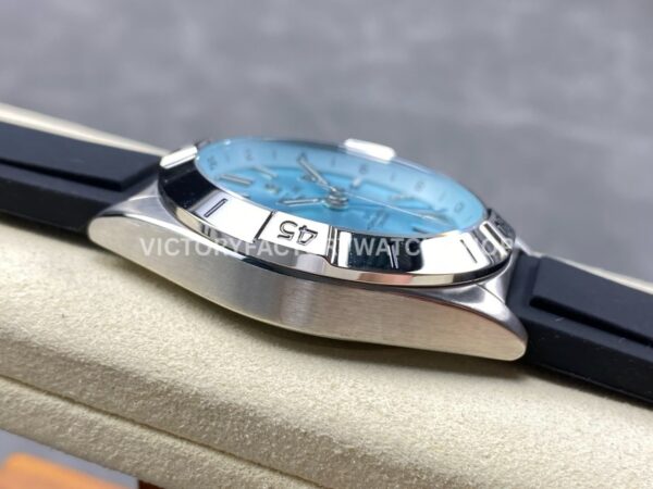 BLS Factory Breitling Chronomat GMT A32398A21L1A1 40mm Rubber Strap Light Blue GMT Needle Light Blue Dial