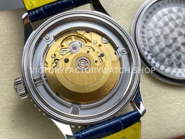 BLS Factory Breitling Navitimer GMT A32310171C1P1 41mm Steel Leather Strap Ice Blue Dial (5) BLS Factory Breitling Navitimer GMT A32310171C1P1 41mm Steel Leather Strap Ice Blue Dial
