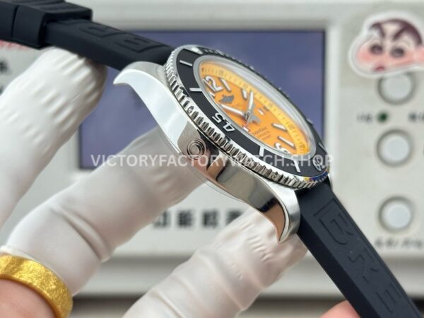 BLS Factory Breitling Superocean A17366D71I1S1 42mm Steel Rubber Strap Arabic numerals Yellow Dial