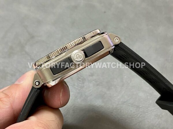 BRF Factory Bell & Ross BR-03-94 Chronographe 42mm Steel Rubber Strap Black Dial (2) BRF Factory Bell & Ross BR-03-94 Chronographe 42mm Steel Rubber Strap Black Dial