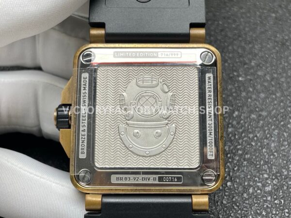 BRF Factory Bell & Ross BR 03 BR0392-D-LT-BRSRB 42mm Bronze Leather strap Green Dial (16) BRF Factory Bell & Ross BR-03 BR0392-D-BR-BRSCA 42mm Bronze Rubber Strap Grey Dial