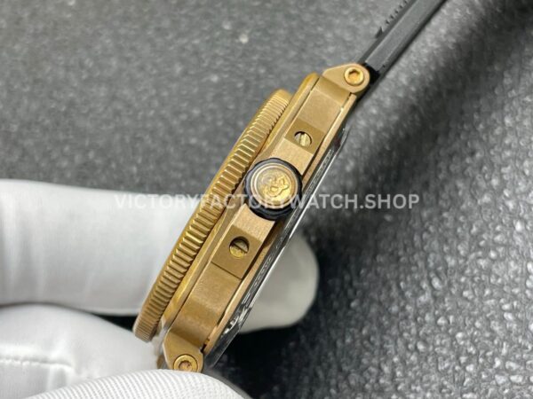 BRF Factory Bell & Ross BR 03 BR0392-D-LT-BRSRB 42mm Bronze Leather strap Green Dial (17) BRF Factory Bell & Ross BR-03 BR0392-D-BR-BRSCA 42mm Bronze Rubber Strap Grey Dial