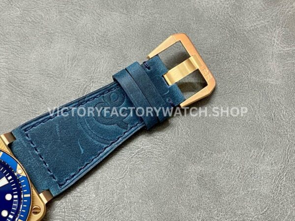 BRF Factory Bell & Ross BR-03 BR0392-D-LU-BR-SCA 42mm Bronze Leather strap Blue Dial (8) BRF Factory Bell & Ross BR-03 BR0392-D-LU-BR-SCA 42mm Bronze Calf Skin Strap Blue Dial