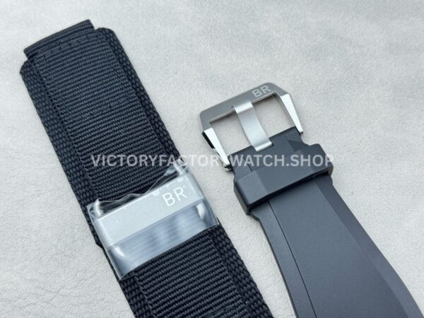 BRF Factory Bell & Ross BR-03 BR0393-BL-ST/SCA 42mm Steel Rubber Strap Aluminium Bezel Black Dial
