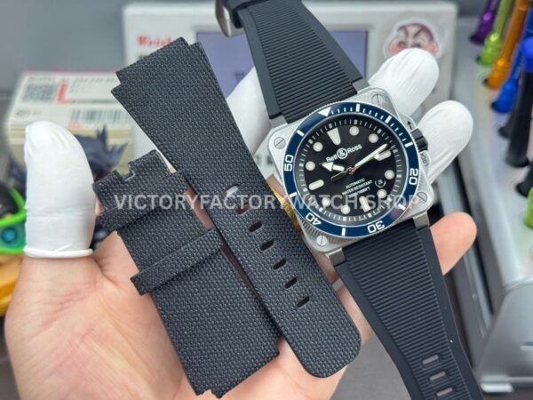 BRF Factory Bell & Ross BR-03 BR03A-D-BL-STSRB 42mm Steel Rubber Strap Ceramic Bezel Black Dial (7) BRF Factory Bell & Ross BR-03 BR03A-D-BL-ST/SRB 42mm Steel Rubber Strap Ceramic Bezel Black Dial