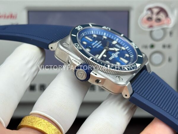 BRF Factory Bell & Ross BR-03 BR03A-D-BLU-STSRB 42mm Steel Rubber Strap Ceramic Bezel Blue Dial (3) BRF Factory Bell & Ross BR-03 BR03A-D-BLU-ST/SRB 42mm Steel Rubber Strap Ceramic Bezel Blue Dial
