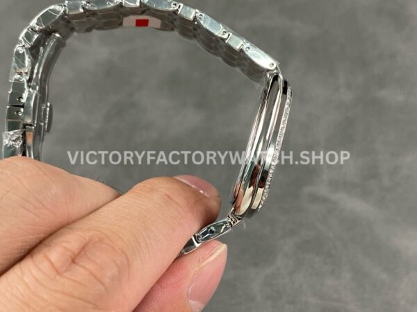 BV Factory Bvlgari Quartz Serpenti 103148 33mm Full Steel Blue Roman Numerals Silver Dial (9) BV Factory Bvlgari Quartz Serpenti 103148 33mm Full Steel Blue Roman Numerals Silver Dial
