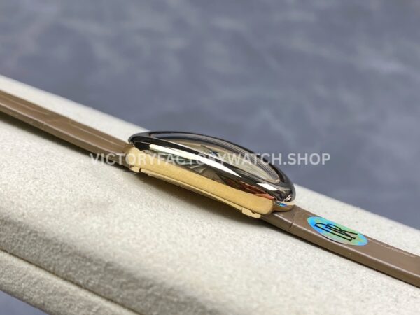 DR Factory Cartier Baignoire WGBA0007 31.4mm Yellow Gold Leather Strap Roman Numerals Silver Dial (3) DR Factory Cartier Baignoire WGBA0007 31.4mm Yellow Gold Leather Strap Roman Numerals Silver Dial