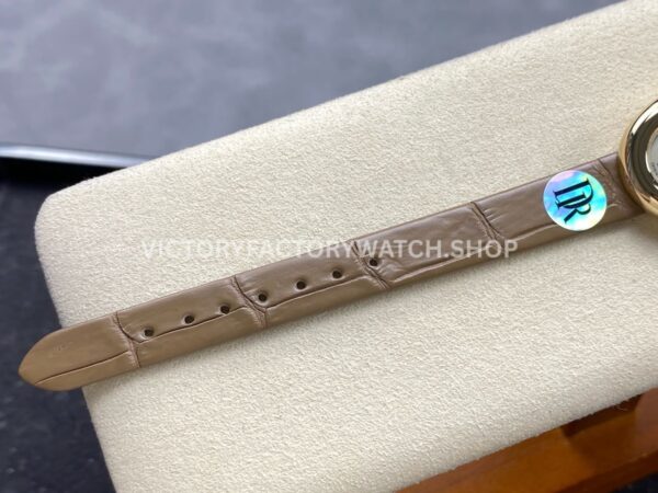 DR Factory Cartier Baignoire WGBA0007 31.4mm Yellow Gold Leather Strap Roman Numerals Silver Dial (9) DR Factory Cartier Baignoire WGBA0007 31.4mm Yellow Gold Leather Strap Roman Numerals Silver Dial