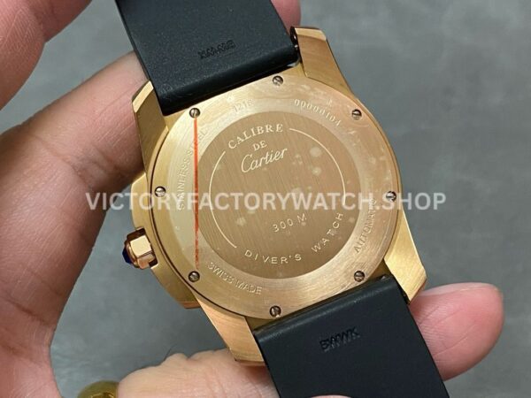 F5 Factory Cartier Calibre de Cartier Diver W7100052 42mm Rose Gold Rubber Strap Roman Numerals Black Dial