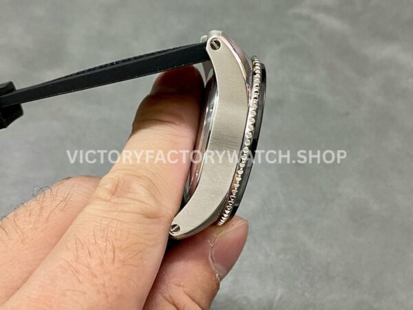 F5 Factory Cartier Calibre de Cartier Diver W7100056 42mm Steel Rubber Strap Roman Numerals Black Dial (8) F5 Factory Cartier Calibre de Cartier Diver W7100056 42mm Steel Rubber Strap Roman Numerals Black Dial