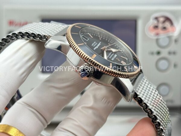 GF Factory Breitling Superocean Heritage B20 UB2010121B1A1 42mm GoldSteel Black Dial (2) GF Factory Breitling Superocean Heritage B20 UB2010121B1A1 42mm Gold/Steel Black Dial
