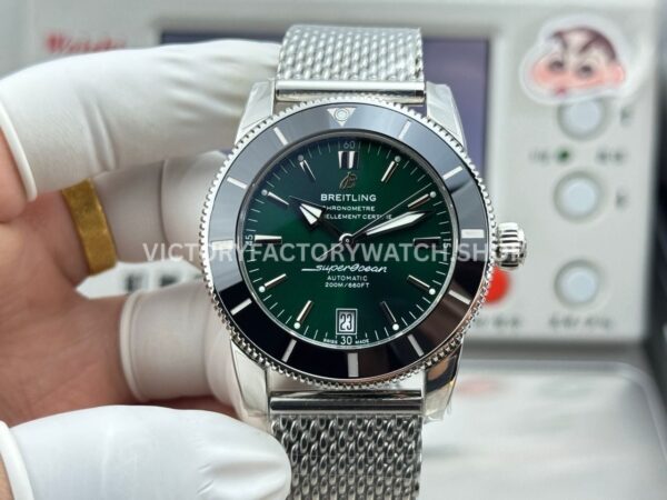 GF Breitling Superocean Heritage B31 AB3111361L1A1 steel green dial