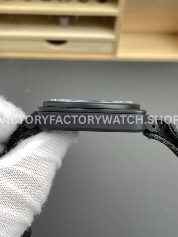 M+ Factory Bell & Ross BR03A-EMM-CESRB 41mm Ceramic Rubber strap Blue Dial