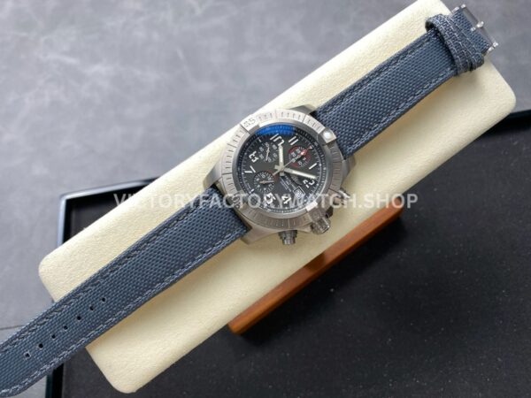 TF Factory Breitling Avenger Bandit Chronograph E13383101M1W1 45mm Steel Nylon Canvas Strap Arabic Numerals Grey Dial