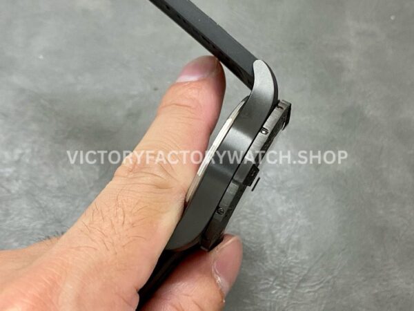 TF Factory Breitling Avenger Blackbird V1731110BD74 44mm Titanium Rubber Strap Black Dial (4) TF Factory Breitling Avenger Blackbird V1731110BD74 44mm Titanium Rubber Strap Black Dial
