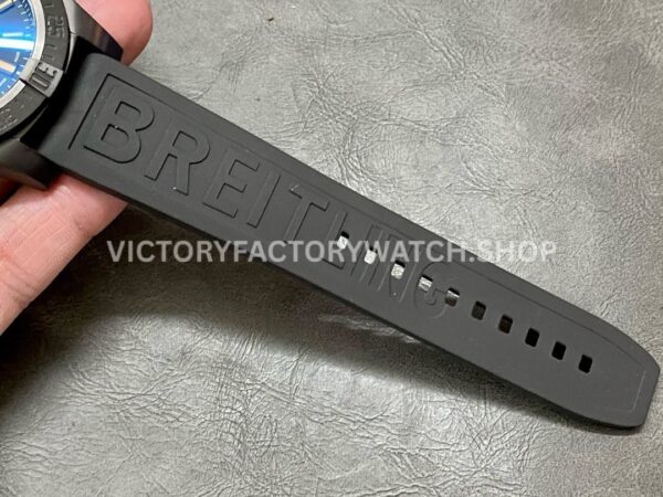 TF Factory Breitling Avenger Blackbird V1731110BD74 44mm Titanium Rubber Strap Black Dial (5) TF Factory Breitling Avenger Blackbird V1731110BD74 44mm Titanium Rubber Strap Black Dial