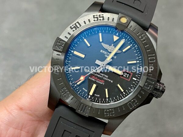 TF Factory Breitling Avenger Blackbird V1731110BD74 44mm Titanium Rubber Strap Black Dial (6) TF Factory Breitling Avenger Blackbird V1731110BD74 44mm Titanium Rubber Strap Black Dial