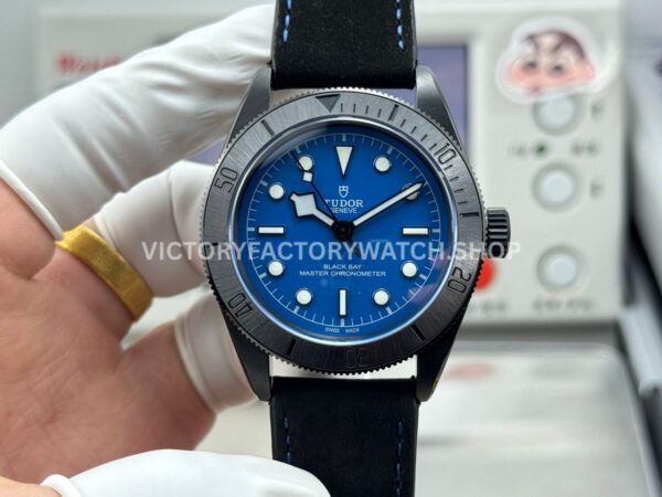 TW Factory Tudor Black Bay 79210C 41mm Leather Strap Blue Dial (8) TW Factory Tudor Black Bay 79210C 41mm blue dial