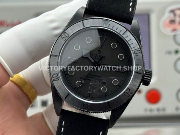 TW Factory Tudor Black Bay 79210CNU 41mm Leather Strap Black DLC-coated Black Dial