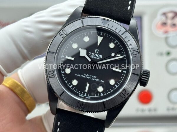 TW Factory Tudor Black Bay 79210CNU 41mm Leather Strap Blue Dial (3) TW Factory Tudor Black Bay 79210C 41mm Leather Strap Black Dial