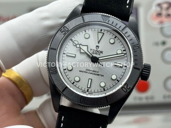 TW Factory Tudor Black Bay 79210CNU 41mm Leather Strap Silver Dial (3) TW Factory Tudor Black Bay 79210CNU 41mm Leather Strap Silver Dial