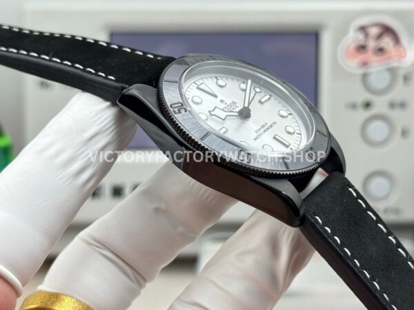 TW Factory Tudor Black Bay 79210CNU 41mm Leather Strap Silver Dial (6) TW Factory Tudor Black Bay 79210CNU 41mm Leather Strap Silver Dial
