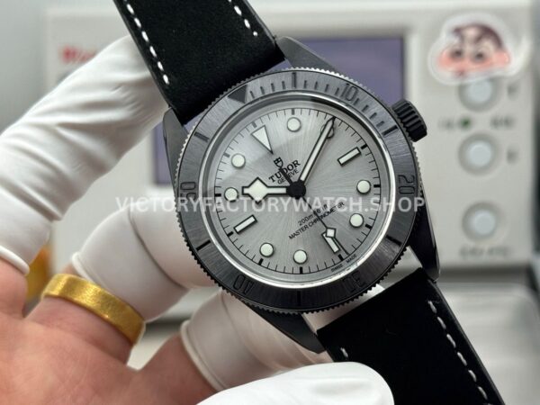 TW Factory Tudor Black Bay 79210CNU 41mm Leather Strap Silver Dial (8) TW Factory Tudor Black Bay 79210CNU 41mm Leather Strap Silver Dial