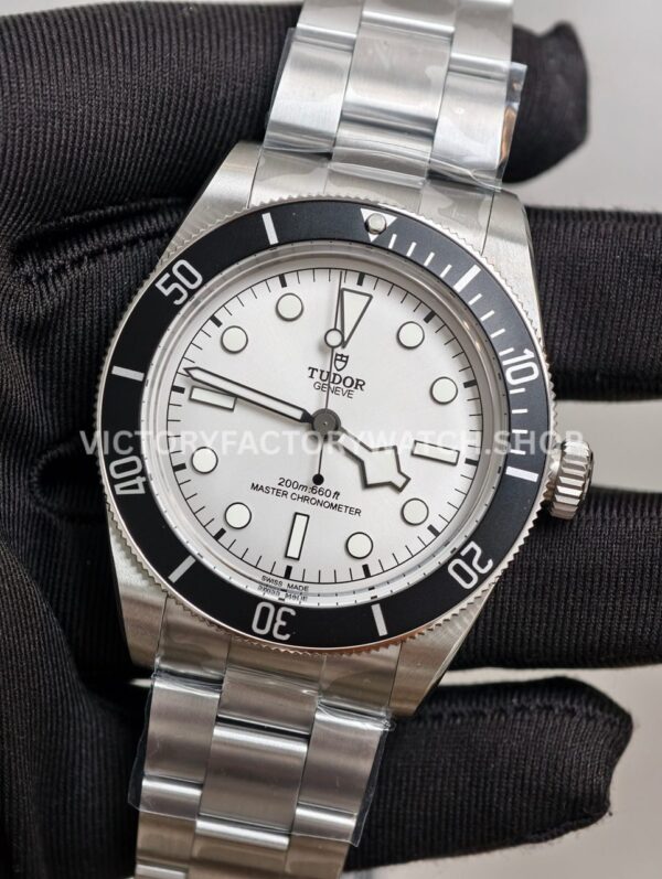 ZF Factory Tudor Black Bay 68 M7943A1A0NU-0002 43mm Full Steel Ceramic Bezel Silver Dial (5) ZF Factory Tudor Black Bay 68 M7943A1A0NU-0002 43mm Full Steel Ceramic Bezel Silver Dial