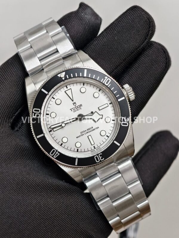 ZF Factory Tudor Black Bay 68 M7943A1A0NU-0002 43mm Full Steel Ceramic Bezel Silver Dial (7) ZF Factory Tudor Black Bay 68 M7943A1A0NU-0002 43mm Full Steel Ceramic Bezel Silver Dial
