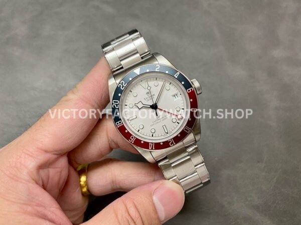 ZF Factory Tudor Black Bay GMT M79830RB-0010 41mm Full Full Aluminum Pepsi Bezel White Dial (4) ZF Factory Tudor Black Bay GMT M79830RB-0010 41mm Full Aluminum Pepsi Bezel White Dial