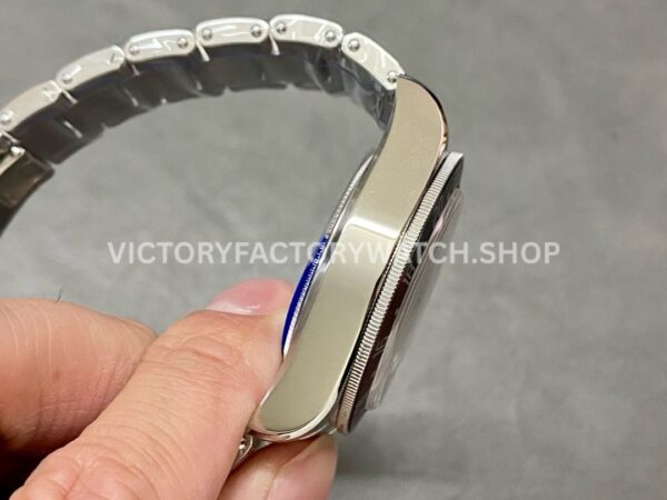 ZF Factory Tudor Black Bay GMT M79830RB-0010 41mm Full Full Aluminum Pepsi Bezel White Dial (9) ZF Factory Tudor Black Bay GMT M79830RB-0010 41mm Full Aluminum Pepsi Bezel White Dial