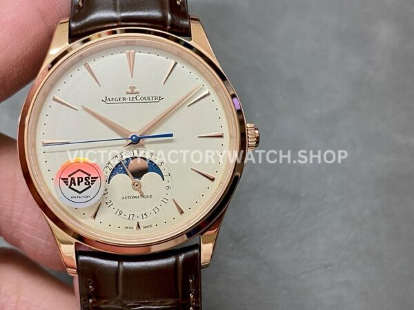 APS Factory Jaeger-LeCoultre Master Ultra Thin Moon Q1362510 39mm Rose Gold Leather Strap White (8) APS Factory Jaeger-LeCoultre Master Ultra Thin Moon Q1362510 39mm Rose Gold Leather Strap White Dial