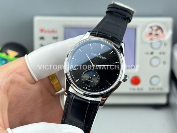 GF Factory Jaeger-LeCoultre Master Ultra Thin Moon Q1368470 39mm Steel Leather Strap Black Dial (2) GF Factory Jaeger-LeCoultre Master Ultra Thin Moon Q1368470 39mm Steel Leather Strap Black Dial