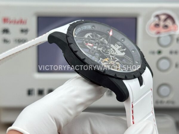NEW Factory Roger Dubuis Excalibur DBEX0577 42mm Carbon Fiber Rubber Strap Skeletonized Dial