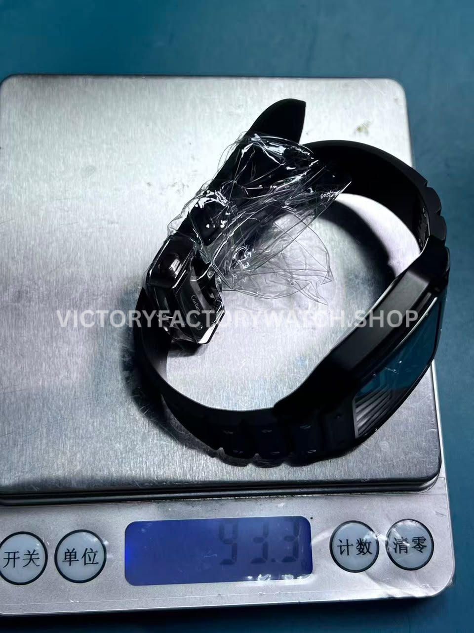 THB Factory Cartier Santos WSSA0039 measured weight 93.3g