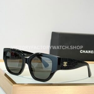 Chanel 5571 Cat-Eye Sunglasses Black Frame & Dark Grey-Green Lenses (1) Chanel 5571 Cat-Eye Sunglasses | Black Frame & Dark Grey-Green Lenses
