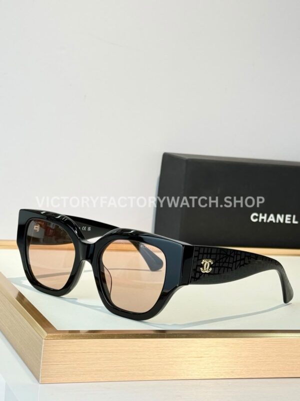 Chanel 5571 Cat-Eye Sunglasses Black Frame & Light Brown Lenses (1) Chanel 5571 Cat-Eye Sunglasses | Black Frame & Light Brown Lenses