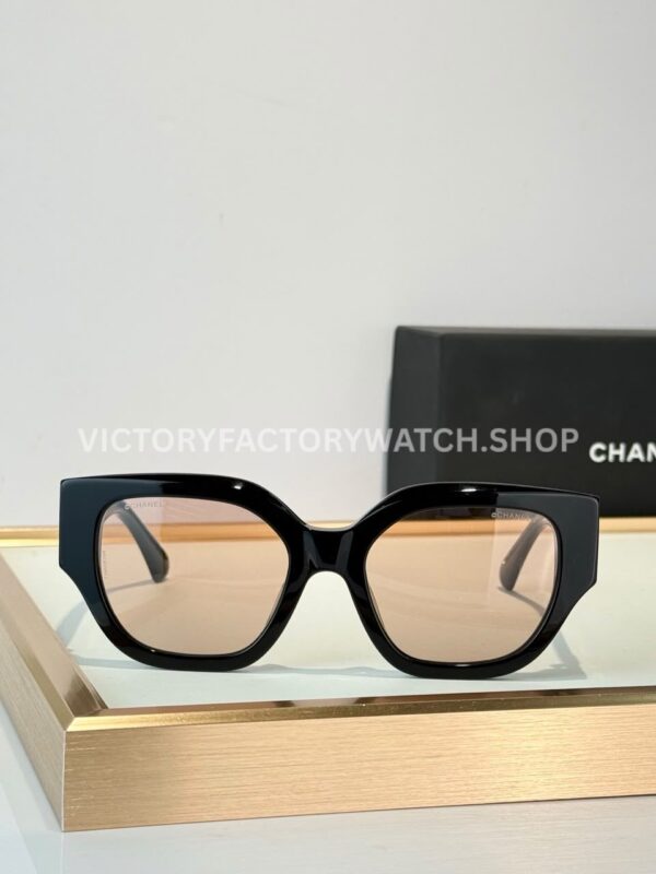 Chanel 5571 Cat-Eye Sunglasses Black Frame & Light Brown Lenses (4) Chanel 5571 Cat-Eye Sunglasses | Black Frame & Light Brown Lenses